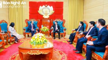 Bí thư Tỉnh ủy Nghệ An tiếp xã giao Đại sứ đặc mệnh toàn quyền Cộng hòa Ấn Độ tại Việt Nam