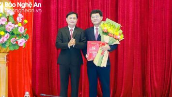 Nghệ An: Trao Quyết định Ban Bí thư chuẩn y đồng chí Phạm Trọng Hoàng tham gia Ban Thường vụ Tỉnh ủy nhiệm kỳ 2020
