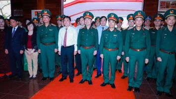 Lãnh đạo Trung ương, tỉnh Nghệ An dâng hoa, dâng hương tưởng niệm Đại tướng Chu Huy Mân