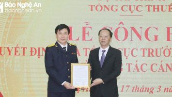 Trao Quyết định bổ nhiệm Phó Cục trưởng Cục Thuế tỉnh Nghệ An