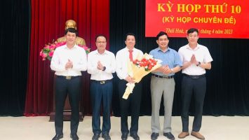 Đồng chí Chu Anh Tuấn được bầu giữ chức vụ Chủ tịch UBND thị xã Thái Hòa