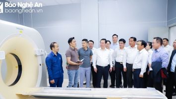 Chủ tịch UBND tỉnh Nghệ An trực tiếp kiểm tra dự án xây dựng Bệnh viện Hữu nghị tỉnh Xiêng Khoảng (Lào)