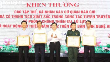 Nghệ An khen thưởng 10 tập thể, cá nhân có thành tích xuất sắc trong hoạt động tuyên truyền phòng, chống lụt bão