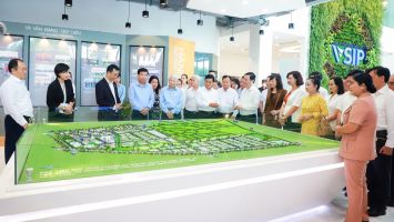 Nguyên Chủ tịch nước Nguyễn Minh Triết mong muốn VSIP Nghệ An trở thành cú hích góp phần cho tỉnh có bước phát triển nhảy vọt