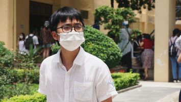 Áp lực thi vào lớp 10: "Đừng đánh giá con cá qua khả năng leo cây"