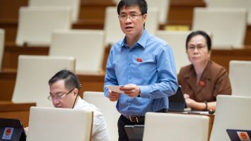 Đại biểu đoàn Nghệ An đề nghị Quốc hội giám sát việc thực hiện quy định pháp luật về xây dựng các hệ thống thông tin, cơ sở dữ liệu