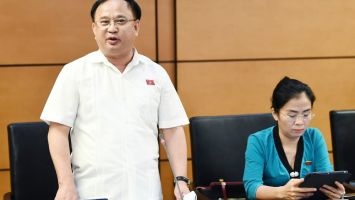 Nên khuyến khích văn hóa từ chức với người có từ 2/3 tổng số ĐBQH, HĐND đánh giá 'tín nhiệm thấp'