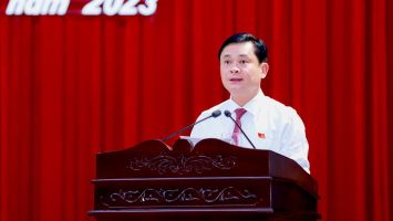 Đẩy nhanh tiến độ giải ngân vốn đầu tư công, thúc đẩy phát triển kinh tế; kịp thời giải quyết các vấn đề an sinh - xã hội trên địa bàn tỉnh *