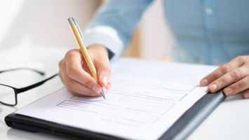 Từ 20/6, hợp đồng lao động, hợp đồng dịch vụ theo mẫu mới