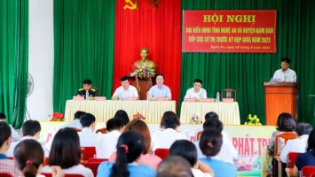 Chủ tịch UBND tỉnh Nguyễn Đức Trung tiếp xúc cử tri xã Nam Nghĩa, huyện Nam Đàn