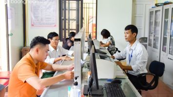 Quan tâm hỗ trợ đối với cán bộ, công chức, viên chức làm việc tại  Bộ phận Một cửa các cấp