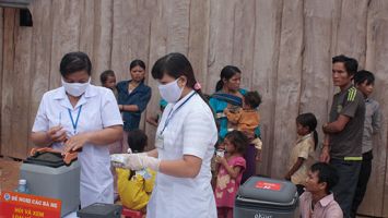 Sở Y tế trả lời cử tri xã Đồng Hợp, huyện Quỳ Hợp về chế độ phụ cấp cho cán bộ y tế thôn bản