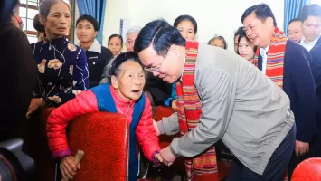 Chủ tịch nước Võ Văn Thưởng dự chương trình 'Tết nhân ái' tại xã biên giới tỉnh Nghệ An