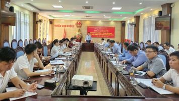 Thường trực HĐND huyện Con Cuông tổ chức phiên họp giải trình về tình hình thực hiện ý kiến, kiến nghị của cử tri