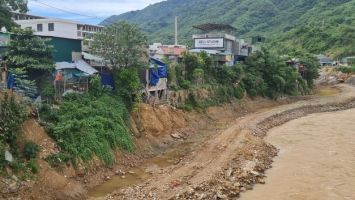 Sở Nông nghiệp và PTNT trả lời cử tri Nguyễn Duy Khánh, khối 4, thị trấn Mường xén, huyện Kỳ sơn về Dự án kè sông Nậm Mộ