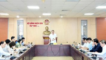 Thẩm tra dự thảo Nghị quyết về chủ trương đầu tư dự án Mua sắm thiết bị y tế chuyên dùng tại Bệnh viện Ung bướu Nghệ An