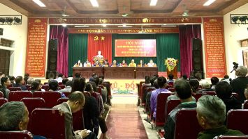 Đồng chí Phan Đức Đồng, Ủy viên BTV Tỉnh Ủy, Bí thư Thành ủy, Chủ tịch HĐND Thành phố tiếp xúc cử tri tại phường Quán Bàu