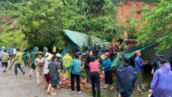 Quan tâm bố trí kinh phí để tiếp tục đầu tư xây dựng, hoàn thành Dự án di dời lũ khẩn cấp, sạt lở đá Bản Chiếng