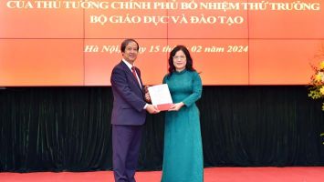 Công bố và trao Quyết định bổ nhiệm đồng chí Nguyễn Thị Kim Chi giữ chức Thứ trưởng Bộ GD&ĐT