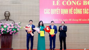 Công bố các quyết định của Chủ tịch UBND tỉnh Nghệ An về công tác cán bộ