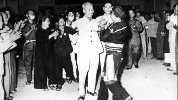 Hơi ấm từ những ngày xuân có Bác ….