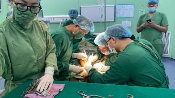 Bệnh viện ĐKTP Vinh ‘hồi sinh’ bàn chân nguy cơ hoại tử cho cụ bà 88 tuổi