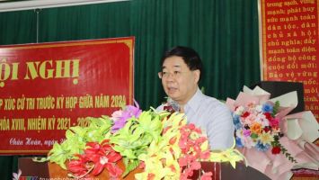 Phó Bí thư Thường trực Tỉnh uỷ Nguyễn Văn Thông tiếp xúc cử tri huyện Quỳ Châu