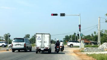 Ủy ban nhân dân thành phố Vinh trả lời cử tri Nguyễn Hồng Sơn, xóm Xuân Trường, xã Nghi Đức, thành phố Vinh về tình trạng xe quá khổ, quá tải chạy quá tốc độ