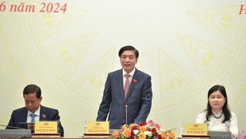 Tổng Thư ký Quốc hội Bùi Văn Cường chủ trì họp báo công bố kết quả Kỳ họp thứ Bảy, Quốc hội Khóa XV