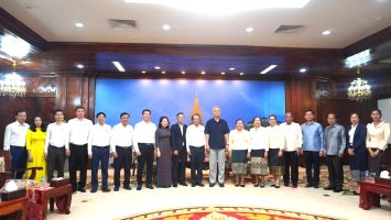 Đoàn công tác HĐND tỉnh Nghệ An thăm và làm việc tại Thủ đô Viêng Chăn – Lào