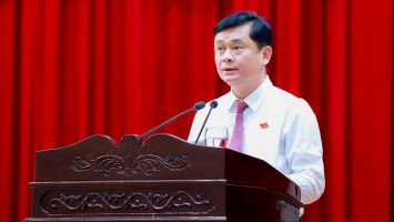 Tập trung triển khai các nhiệm vụ để nghị quyết vừa được thông qua sớm đi vào cuộc sống và phát huy hiệu quả *