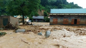 UBND tỉnh trả lời cử tri xã xã Chiêu Lưu, huyện Kỳ Sơn về việc khắc phục tình trạng thiếu đất ở và đảm bảo an toàn cho người dân trong mùa mưa lũ