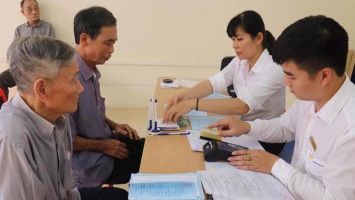 Chi trả lương hưu cho người nghỉ hưu sớm khi sắp xếp bộ máy như thế nào?