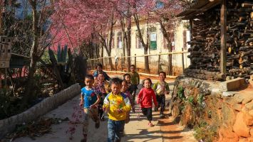 Bản làng em ngày xuân năm mới