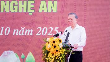 Cần gắn xây dựng trường học với giữ gìn bản sắc văn hóa các dân tộc, dạy chữ phải đi đôi với dạy người, dạy lòng yêu quê hương, đất nước *