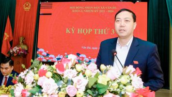 Trưởng Ban Văn hóa - Xã hội HĐND tỉnh tham dự kỳ họp HĐND xã Vân Du