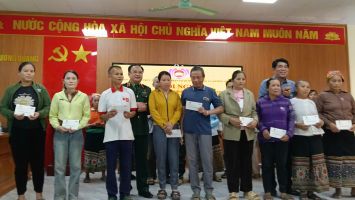 Đại biểu Quốc hội tỉnh Nghệ An tiếp xúc cử tri tại xã Mường Quàng