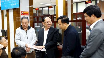 Lãnh đạo tỉnh Nghệ An kiểm tra thực tế tại Trung tâm Phục vụ hành chính công thành phố Vinh