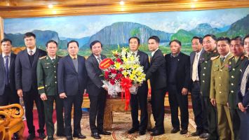 Đoàn công tác tỉnh Nghệ An thăm và chúc Tết cổ truyền Bunpimay tại tỉnh Hủa Phăn (CHDCND Lào)