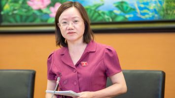 Đẩy mạnh phân quyền, phân cấp cho chính quyền địa phương