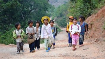 Sửa đổi, bổ sung chính sách hỗ trợ học sinh và trường phổ thông ở xã, thôn đặc biệt khó khăn