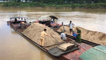 UBND tỉnh phản hồi kiến nghị của cử tri xã Thượng Tân Lộc về khó khăn trong quản lý hoạt động khai thác cát, sỏi trên sông Lam