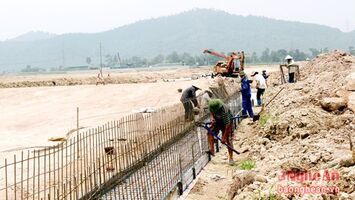 Quan tâm đầu tư đồng bộ hệ thống mương thoát nước ở khu dân cư lân cận Khu công nghiệp, đô thị và Dịch vụ VSIP Nghệ An.