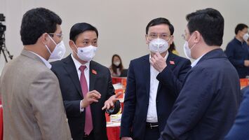 Chất vấn, trả lời chất vấn đúng trọng tâm, thẳng thắn, trách nhiệm