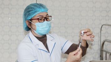 Ngành giáo dục Nghệ An đề nghị tiêm vắc-xin cho hơn 300.000 học sinh toàn tỉnh