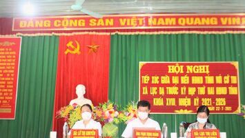 Tổ đại biểu Hội đồng nhân dân tỉnh tại huyện Con Cuông tiếp xúc cử tri trước kỳ họp thứ 2