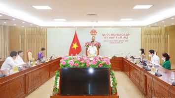 Đoàn đại biểu Quốc hội tỉnh Nghệ An tiếp tục cho ý kiến vào các dự án luật