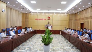 Xây dựng giải pháp chuyển trạng thái 'thích ứng an toàn, linh hoạt, kiểm soát dịch hiệu quả'