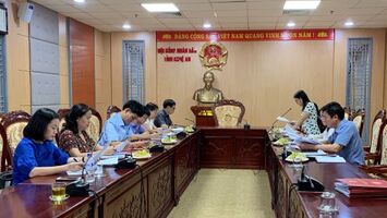 Đảng bộ Văn phòng Hội đồng nhân dân tỉnh học tập và làm theo tư tưởng, đạo đức, phong cách Hồ Chí Minh