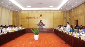 Đổi mới, hoàn thiện công tác xây dựng và tổ chức thực hiện các cơ chế, chính sách